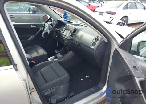 2010 Volkswagen Tiguan Se z USA, uszkodzony, nr VIN WVGAV7AX7AW501682